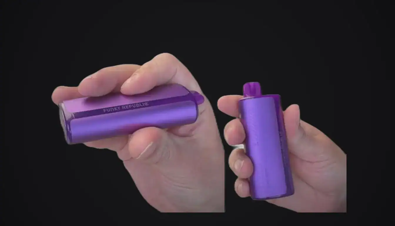 Holding the Funky Republic Ti7000 Disposable Vape